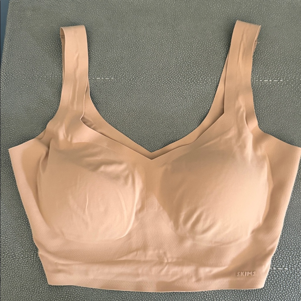 SKIMS Naked Scoop Longline Bralette